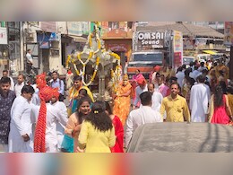 महावीर जयंती पर सकल जैन समाज ने निकाला जुलूस, युवाओं ने खींचा चांदी का रथ 