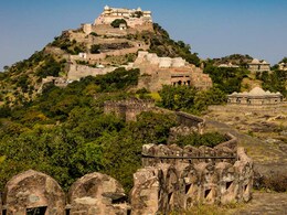 World Heritage Day: चीन की दीवार जैसा मजबूत है राजस्थान का ये किला, UNESCO भी कर चुका है तारीफ World Heritage Day: चीन की दीवार जैसा मजबूत है राजस्थान का ये किला, UNESCO भी कर चुका है तारीफ