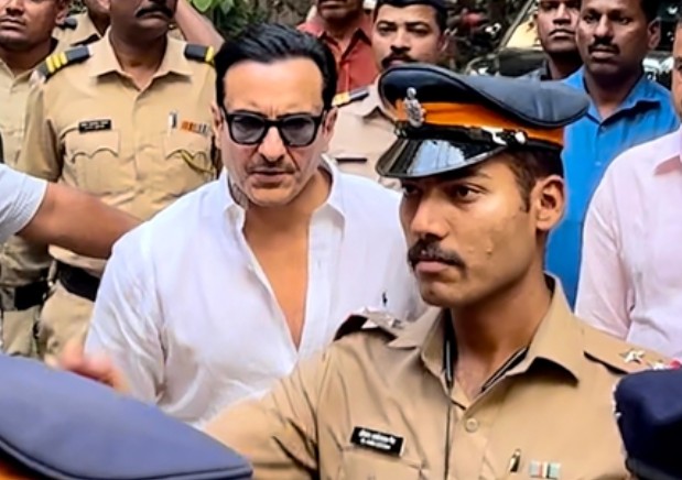 शर्मिला टैगोर ने बेटे सैफ को अस्पताल से घर वापसी के समय व्हीलचेयर पर बैठने को क्यों कहा था?