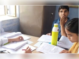 Rajasthan: 10वीं बोर्ड परीक्षा की कॉपी चेक कर रहे स्टूडेंट्स! तस्वीर सामने आते ही मचा हड़कंप, RBSE को भेजी गई शिकायत Rajasthan: 10वीं बोर्ड परीक्षा की कॉपी चेक कर रहे स्टूडेंट्स! तस्वीर सामने आते ही मचा हड़कंप, RBSE को भेजी गई शिकायत