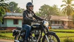 Riding 2-Wheeler In Summer? Safety Tips You Can't Ignore