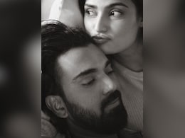 Athiya Shetty Sends Big Love To Husband KL Rahul After His Match-Winning Performance Against RCB In IPL 2025: "This Guy, <I>Uff</I>" Athiya Shetty Sends Big Love To Husband KL Rahul After His Match-Winning Performance Against RCB In IPL 2025: "This Guy, <I>Uff</I>"