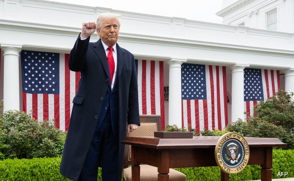 Washington САЩ Доналд Тръмп удари голф игрището преди вечерята на