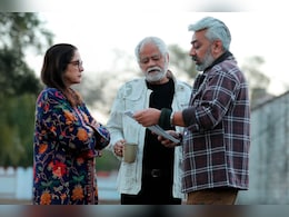 Sanjay Mishra And Neena Gupta Wrap Up The Shooting Of <i>Vadh 2</i> Sanjay Mishra And Neena Gupta Wrap Up The Shooting Of <i>Vadh 2</i>