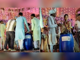 भाभी इसे रख लो बाद में काम आएगा...शादी में दोस्तों ने दूल्हा-दुल्हन को दिया ऐसा गिफ्ट, मच गई खलबली भाभी इसे रख लो बाद में काम आएगा...शादी में दोस्तों ने दूल्हा-दुल्हन को दिया ऐसा गिफ्ट, मच गई खलबली