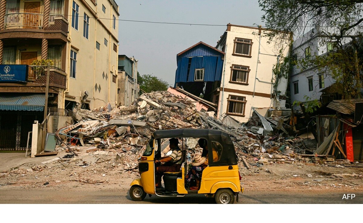 Ню Делхи Седмица след смъртоносно земетресение удари мианмар Денят на