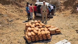रोड एक्सीडेंट ने खोल दिया गांजा की बड़ी तस्करी का राज,&nbsp;झाड़ियों में छुपाने की चल रही थी कोशिश