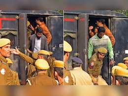 जयपुर ब्लास्ट के गुनहगारों पर 17 साल बाद फटा 'जिंदा बम', चार को उम्रकैद जयपुर ब्लास्ट के गुनहगारों पर 17 साल बाद फटा 'जिंदा बम', चार को उम्रकैद