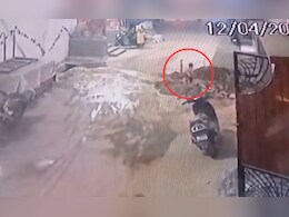 रायपुर नगर निगम की बड़ी लापरवाही! गड्ढा खोदकर खुला छोड़ा, चार मासूम गिरे, एक की मौत रायपुर नगर निगम की बड़ी लापरवाही! गड्ढा खोदकर खुला छोड़ा, चार मासूम गिरे, एक की मौत