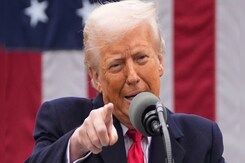 Gold Hits Record Highs Amid US Trade War | Trump Tariffs Drive Consumers To Gold Gold Hits Record Highs Amid US Trade War | Trump Tariffs Drive Consumers To Gold