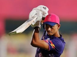 Yashasvi Jaiswal : 'त्या' मॅचमध्ये ठिणगी पडली आणि यशस्वीनं मुंबईची साथ सोडली? उघड झालं कारण Yashasvi Jaiswal : 'त्या' मॅचमध्ये ठिणगी पडली आणि यशस्वीनं मुंबईची साथ सोडली? उघड झालं कारण