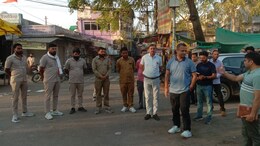 नींद खुलते ही शहर की गलियों में निरीक्षण करने पहुंच गए बारां कलेक्टर, अधिकारियों के उड़े होश