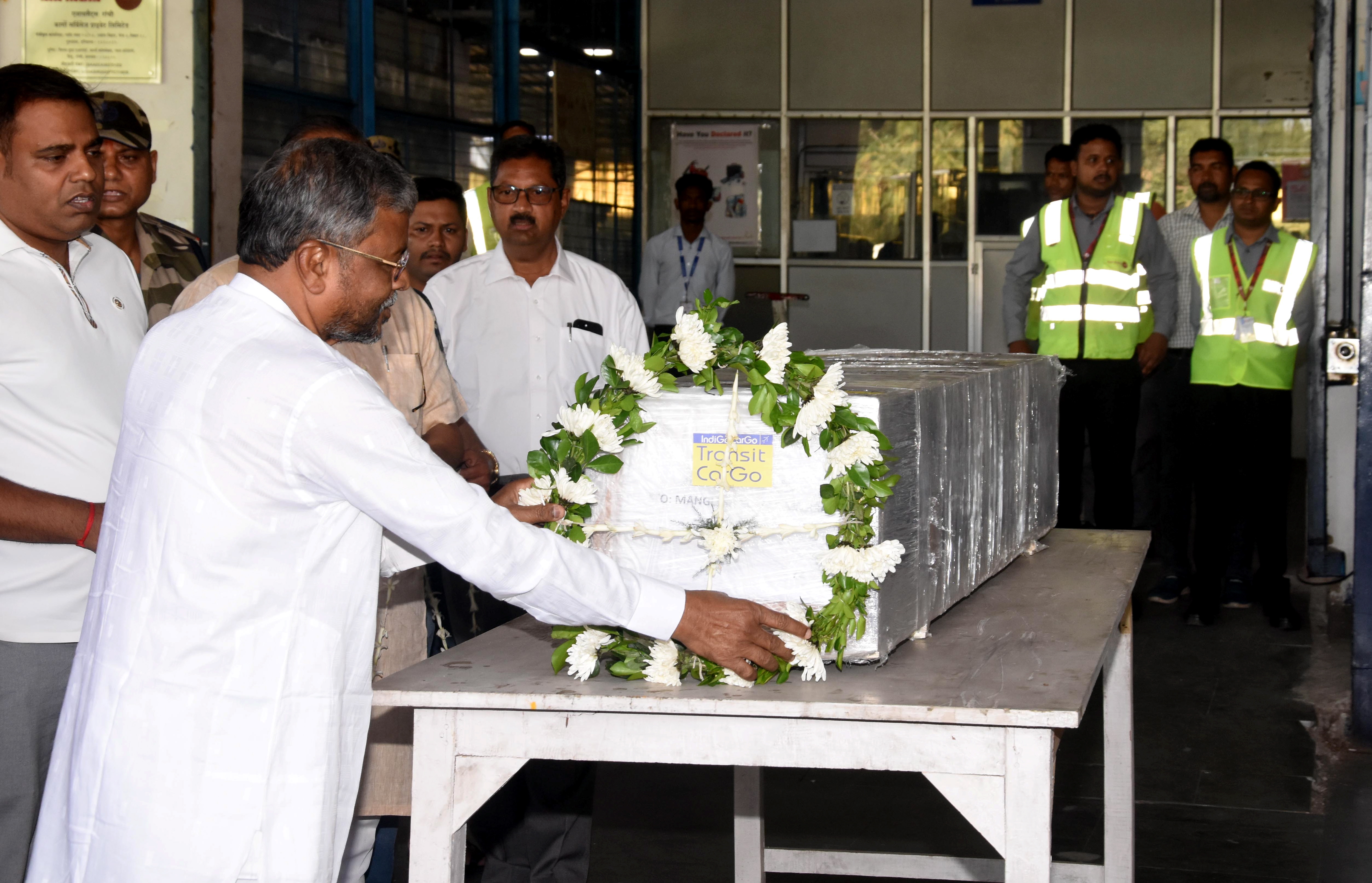 पहलगाम आतंकी हमले में मारे गए आईबी अधिकारी का पार्थिव शरीर रांची पहुंचा