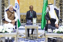 PM Modi Lands In Jeddah, Welcomed By 21 Gun Salute PM Modi Lands In Jeddah, Welcomed By 21 Gun Salute