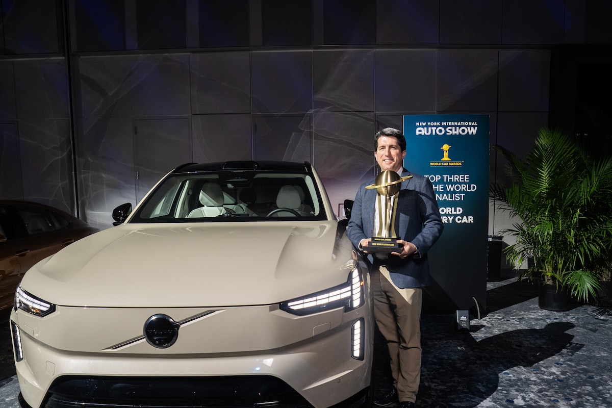 Jim Nichols, Head of Product Planning, Volvo Car USA, with the Volvo EX90