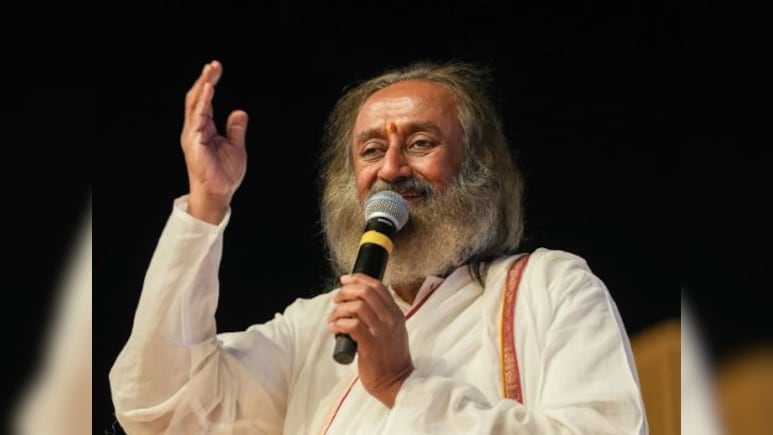 हर समय आलस क्यों आता है? श्री श्री रविशंकर ने बताए चौंकाने वाले कारण और आसान उपाय