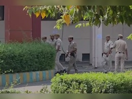 Rajasthan: अलवर मिनी सचिवालय को बम से उड़ाने की धमकी, खाली कराया भवन Rajasthan: अलवर मिनी सचिवालय को बम से उड़ाने की धमकी, खाली कराया भवन