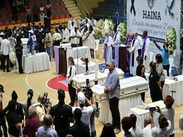 "Pain Doesn't Subside": Mass Funeral For Dominican Club Disaster Victims "Pain Doesn't Subside": Mass Funeral For Dominican Club Disaster Victims