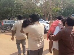 मौत की कार! रिश्तेदार की शादी में गईं दो बच्चियों की मौत, तेलंगाना की हैरान करने वाली घटना मौत की कार! रिश्तेदार की शादी में गईं दो बच्चियों की मौत, तेलंगाना की हैरान करने वाली घटना