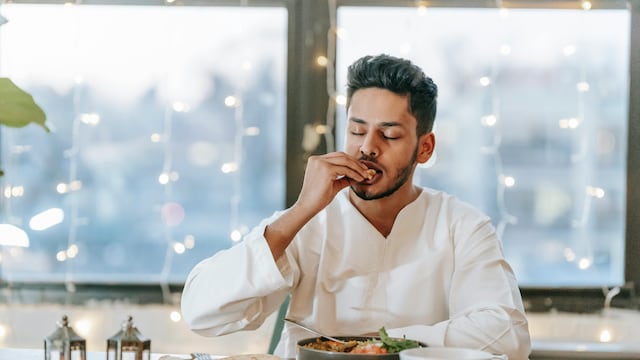 Eating late disrupts sleep onset and this reduces your sleep quality