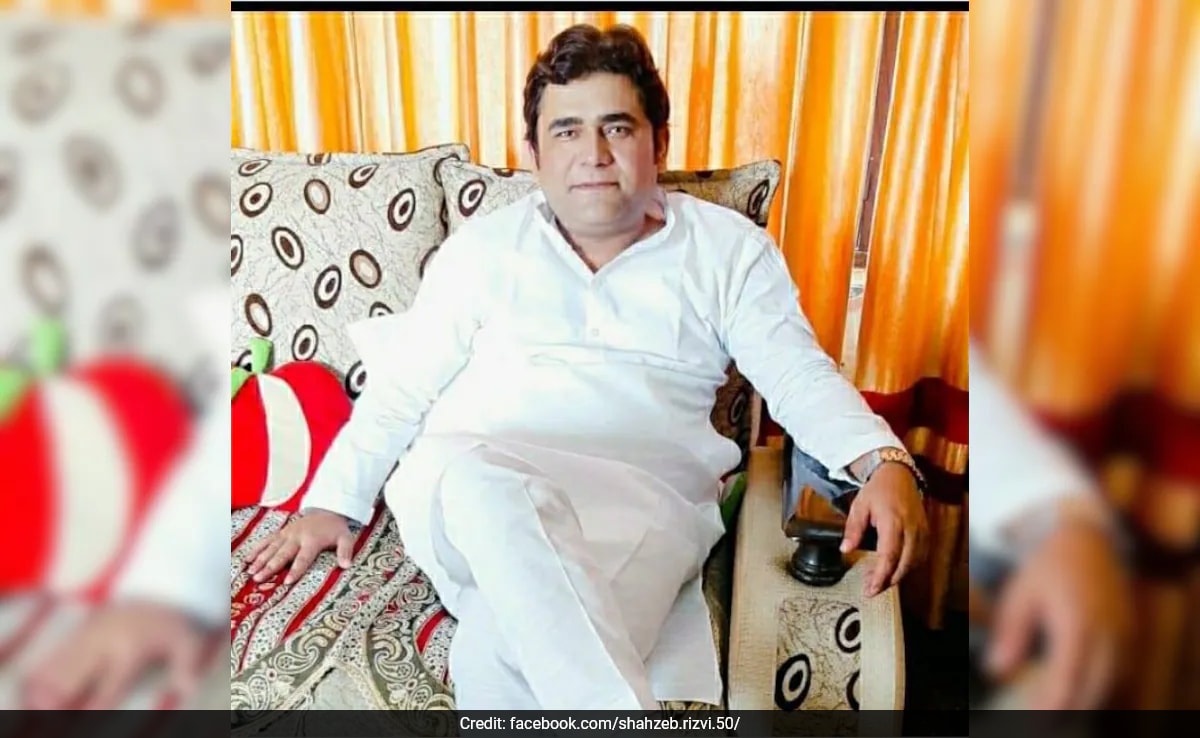 Meerut Генералният секретар на Утар Прадеш Шахзеб Ризви се примири