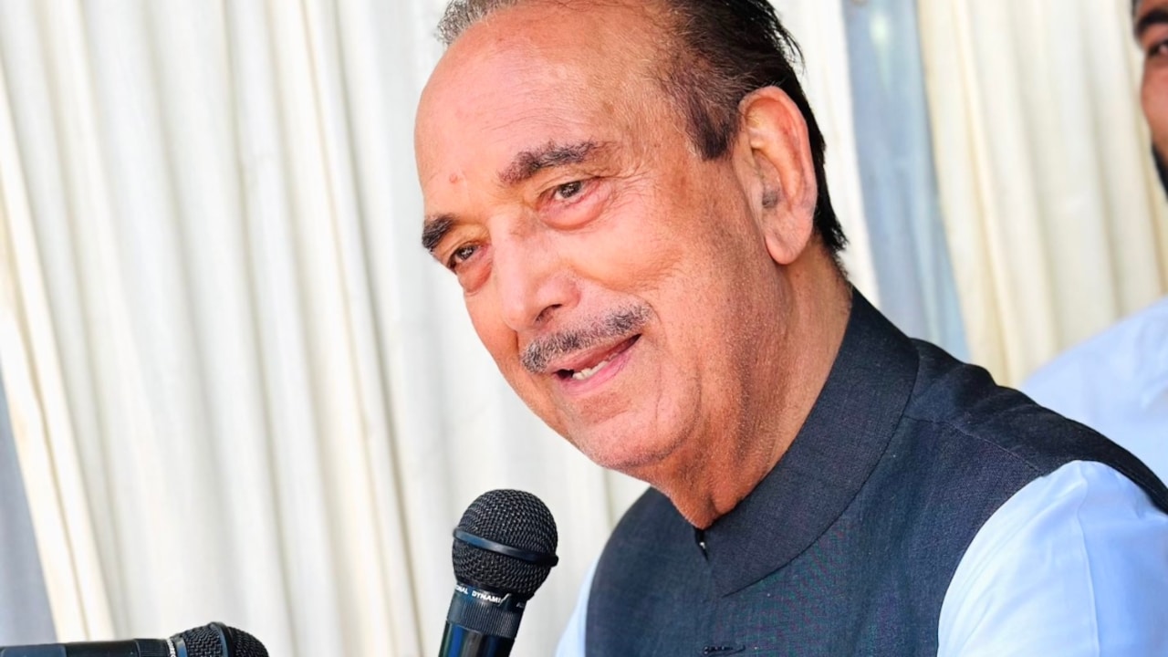Respect Farooq Abdullah, But His Kashmir Statement Is "Incorrect": GN Azad