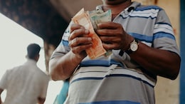 End Of Salaried Middle-Class? Market Expert Predicts Indian Economy's Future