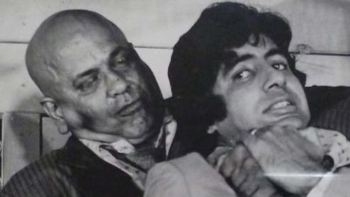70 के दशक का पॉपुलर विलेन, जिन्हें अमिताभ बच्चन भी कहते थे सर, बेटा बन गया बॉलीवुड का टॉप डायरेक्टर, हर फिल्म होती है हिट