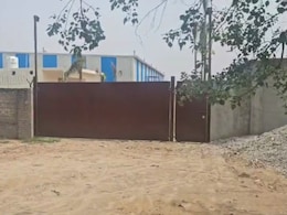 UP : संभल में बीजेपी नेता के भाई की फैक्ट्री पर छापेमारी, वाहनों को अवैध तरीके से काटने का आरोप