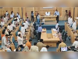 Indore Nagar Nigam Budget 2025: इंदौर शहर के बजट में राहत ही राहत, न कोई नया कर और न ही किसी कर में हुई बढ़ोतरी Indore Nagar Nigam Budget 2025: इंदौर शहर के बजट में राहत ही राहत, न कोई नया कर और न ही किसी कर में हुई बढ़ोतरी