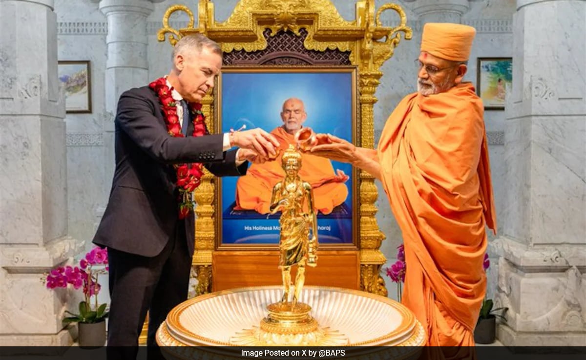 Отава Канадският министър председател Марк Карни се присъедини към индуистката