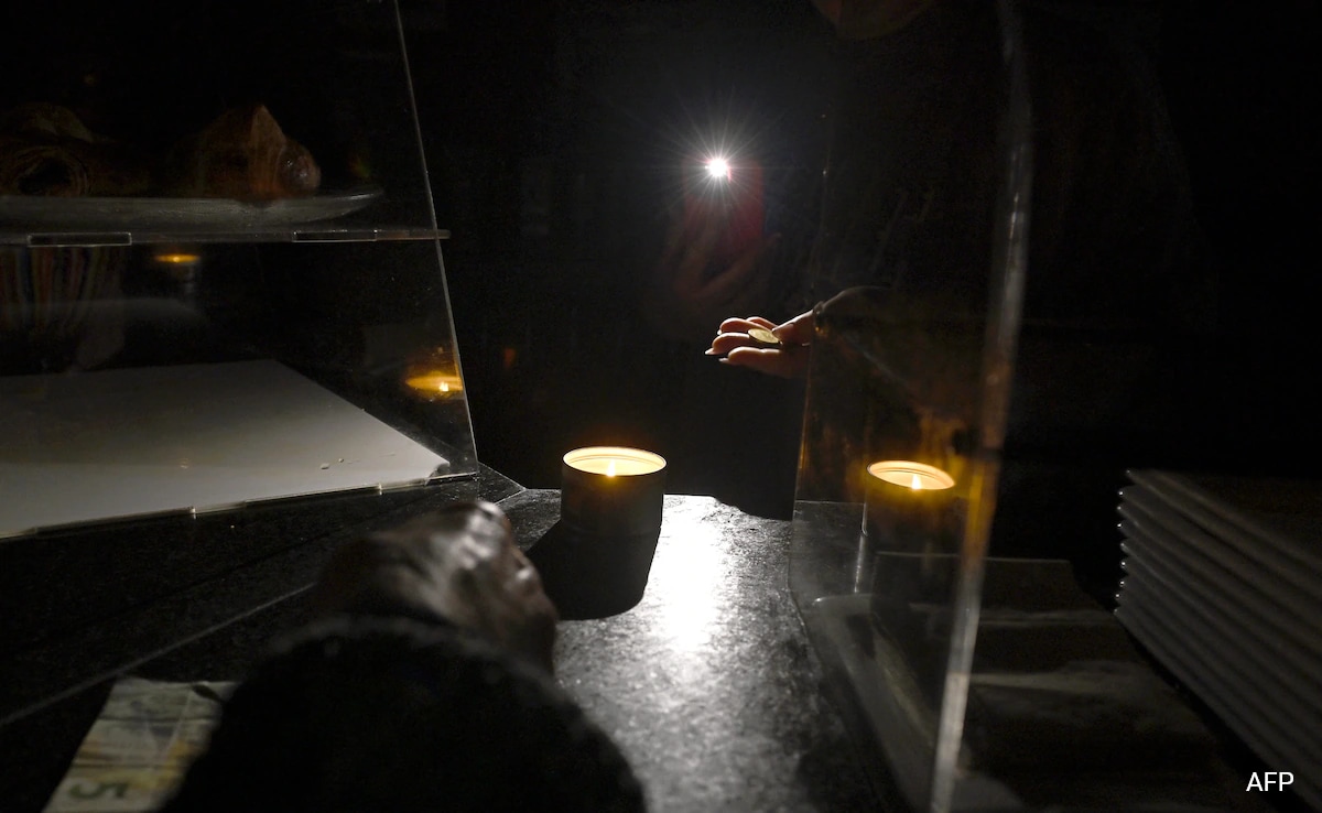 Мадрид Emergency services workers carried out 286 rescue operations on