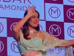 करीना कपूर ने अपने 14 साल पुराने गाने 'छम्मक छल्लो' पर किया डांस, फैन्स बोले - बेबो की अदाओं का जवाब नहीं करीना कपूर ने अपने 14 साल पुराने गाने 'छम्मक छल्लो' पर किया डांस, फैन्स बोले - बेबो की अदाओं का जवाब नहीं