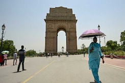 Heatwave Likely In Delhi Over Next 6 Days, Temperature May Touch 42 Degrees Heatwave Likely In Delhi Over Next 6 Days, Temperature May Touch 42 Degrees