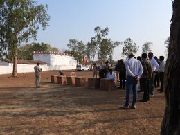 Vulture Conservation: गिद्ध संरक्षण की दिशा में महत्वपूर्ण पहल, भोपाल के 6 केप्टिव ब्रीडिंग गिद्धों को हलाली डैम क्षेत्र में छोड़ा Vulture Conservation: गिद्ध संरक्षण की दिशा में महत्वपूर्ण पहल, भोपाल के 6 केप्टिव ब्रीडिंग गिद्धों को हलाली डैम क्षेत्र में छोड़ा