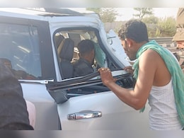 Rajasthan: एक ही चिता पर हुआ पति-पत्नी का अंतिम संस्कार, डायमंड व्यापारी का परिवार दर्दनाक हादसे का शिकार Rajasthan: एक ही चिता पर हुआ पति-पत्नी का अंतिम संस्कार, डायमंड व्यापारी का परिवार दर्दनाक हादसे का शिकार