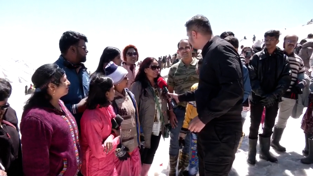 "Not Scared, Kashmir Is Ours": Tourists In J&K's Gulmarg