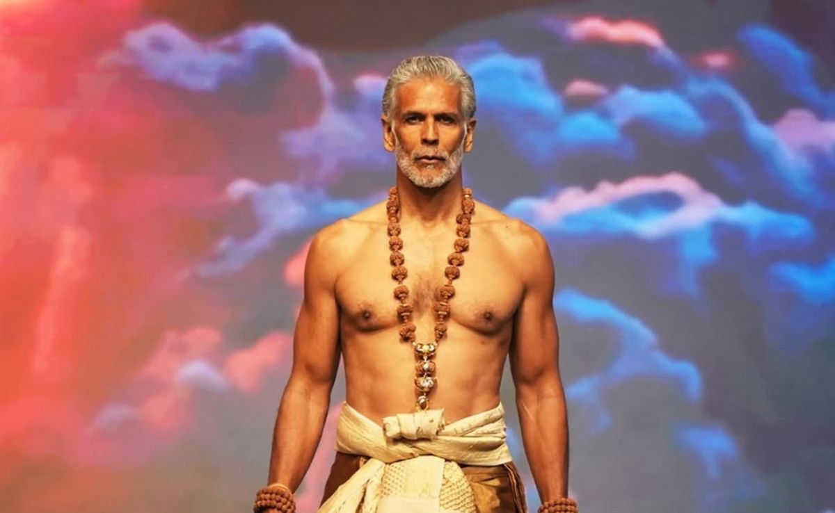 फिटनेस फ्रीक मिलिंद सोमन इन चीजों से रहते हैं कोसो दूर, 'हेल्थ इज वेल्थ' को करते हैं फॉलो