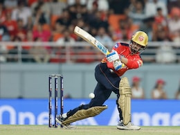 RCB vs PBKS : पावसाच्या अडथळ्यानंतर पंजाबचा पंच! RCB वर मात करत पॉईंट टेबलमध्ये झेप RCB vs PBKS : पावसाच्या अडथळ्यानंतर पंजाबचा पंच! RCB वर मात करत पॉईंट टेबलमध्ये झेप