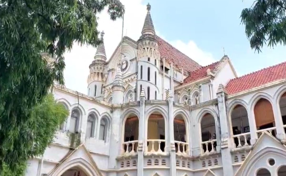 MP High Court: नियम विरुद्ध हॉस्पिटल्स पर क्या एक्शन हुआ? कोर्ट ने रिपोर्ट्स पेश करने को कहा, जानिए मामला