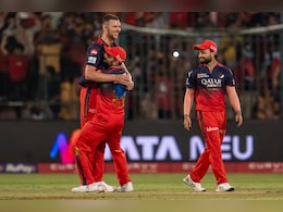 खुशखबरी! प्लेऑफ के मुकाबलों से पहले RCB की टीम में लौटा स्टार, जानें क्यों हुआ था बाहर खुशखबरी! प्लेऑफ के मुकाबलों से पहले RCB की टीम में लौटा स्टार, जानें क्यों हुआ था बाहर