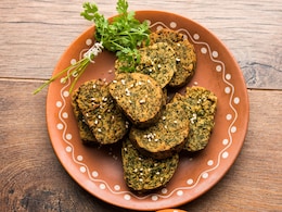 8 Iconic Maharashtrian Snacks For Ganesh Chaturthi Celebrations