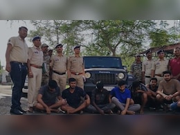 Cyber Fraud : चार करोड़ के फर्जी  ट्रांजैक्शन पर बड़ा एक्शन, आठ आरोपी गिरफ्तार; एमपी से निकला कनेक्शन Cyber Fraud : चार करोड़ के फर्जी  ट्रांजैक्शन पर बड़ा एक्शन, आठ आरोपी गिरफ्तार; एमपी से निकला कनेक्शन
