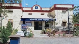 Parbhani News : नापिकी आणि कर्जामुळे तरुण शेतकऱ्याची आत्महत्या; पत्नीनेही उचललं टोकाचं पाऊल