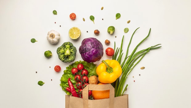 Eat fruits and vegetables to beat fatigue. Photo: Freepik Eat fruits and vegetables to beat fatigue. Photo: Freepik