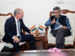 इजरायल और जापान के राजदूत ने भारत के रक्षा सचिव से की मुलाकात, कहा- आतंकवाद पर हम साथ इजरायल और जापान के राजदूत ने भारत के रक्षा सचिव से की मुलाकात, कहा- आतंकवाद पर हम साथ