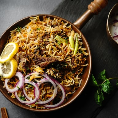 Best Non-Veg Dishes From Lucknow You Must Try For A Slice Of Royalty