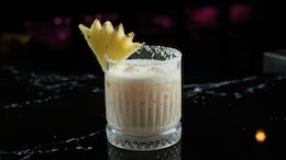 A Simple Pineapple Drink For Glowing Summer Skin