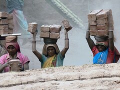 दिल्ली में श्रमिकों के लिए अच्छी खबर, सरकार ने न्यूनतम मजदूरी बढ़ाई; जानें कब से लागू होंगी नई दरें