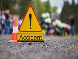 Road Accident: विदिशा में भीषण सड़क हादसा, बारातियों का वाहन पलटने से 4 की मौत! CM ने दी आर्थिक मदद Road Accident: विदिशा में भीषण सड़क हादसा, बारातियों का वाहन पलटने से 4 की मौत! CM ने दी आर्थिक मदद